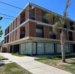 WhatsApp Image 2025-10-17 at 16.30.34 (1)